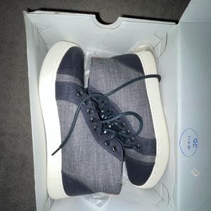ROXY DAYTON Mid-top Sneaker